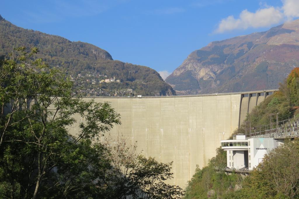 Hotel Pizzo Vogorno Bagian luar foto