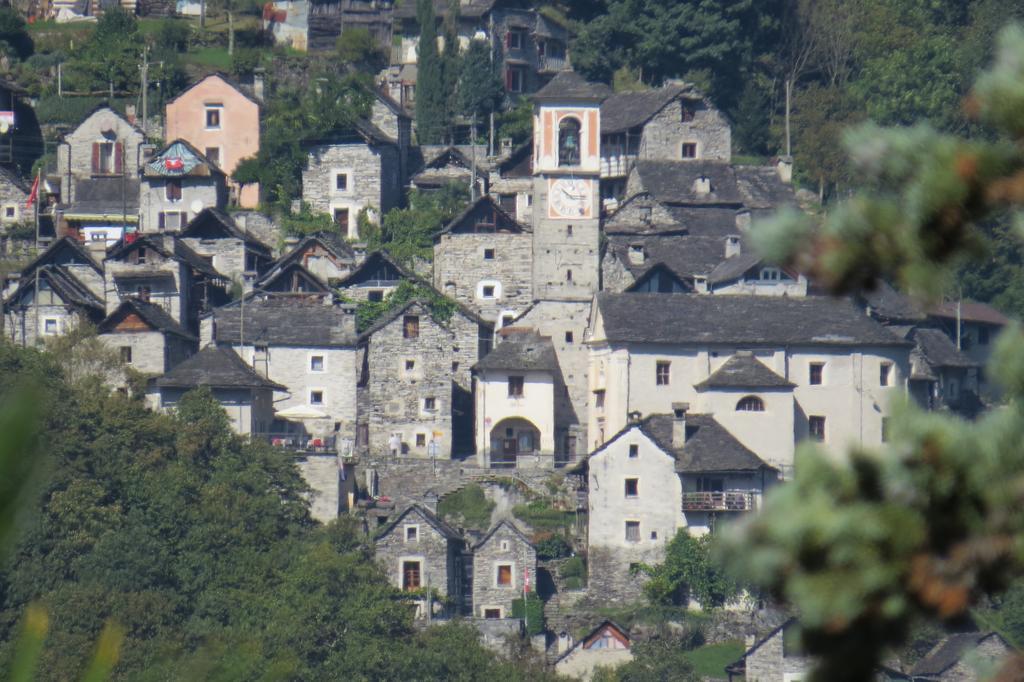 Hotel Pizzo Vogorno Bagian luar foto