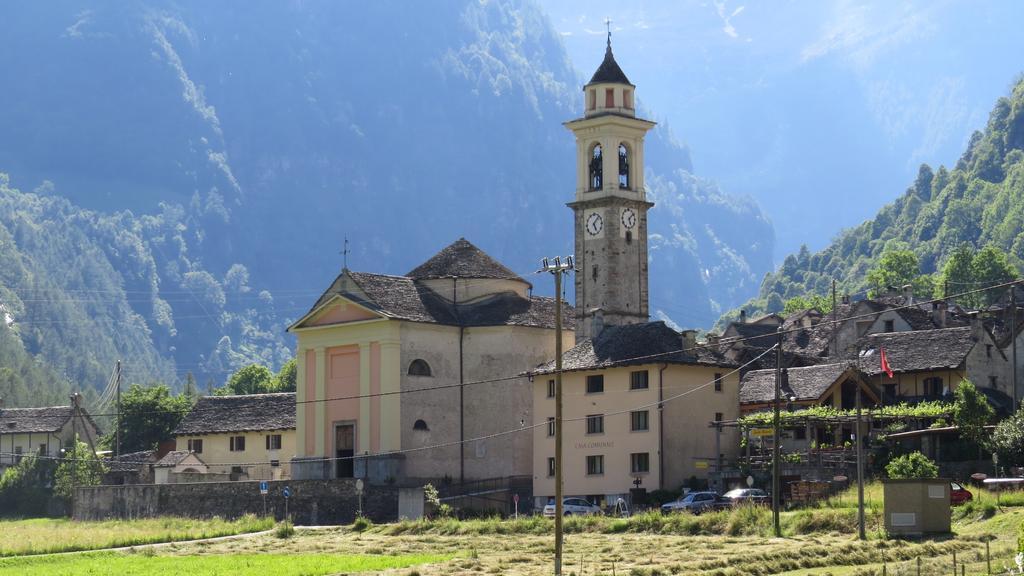 Hotel Pizzo Vogorno Bagian luar foto